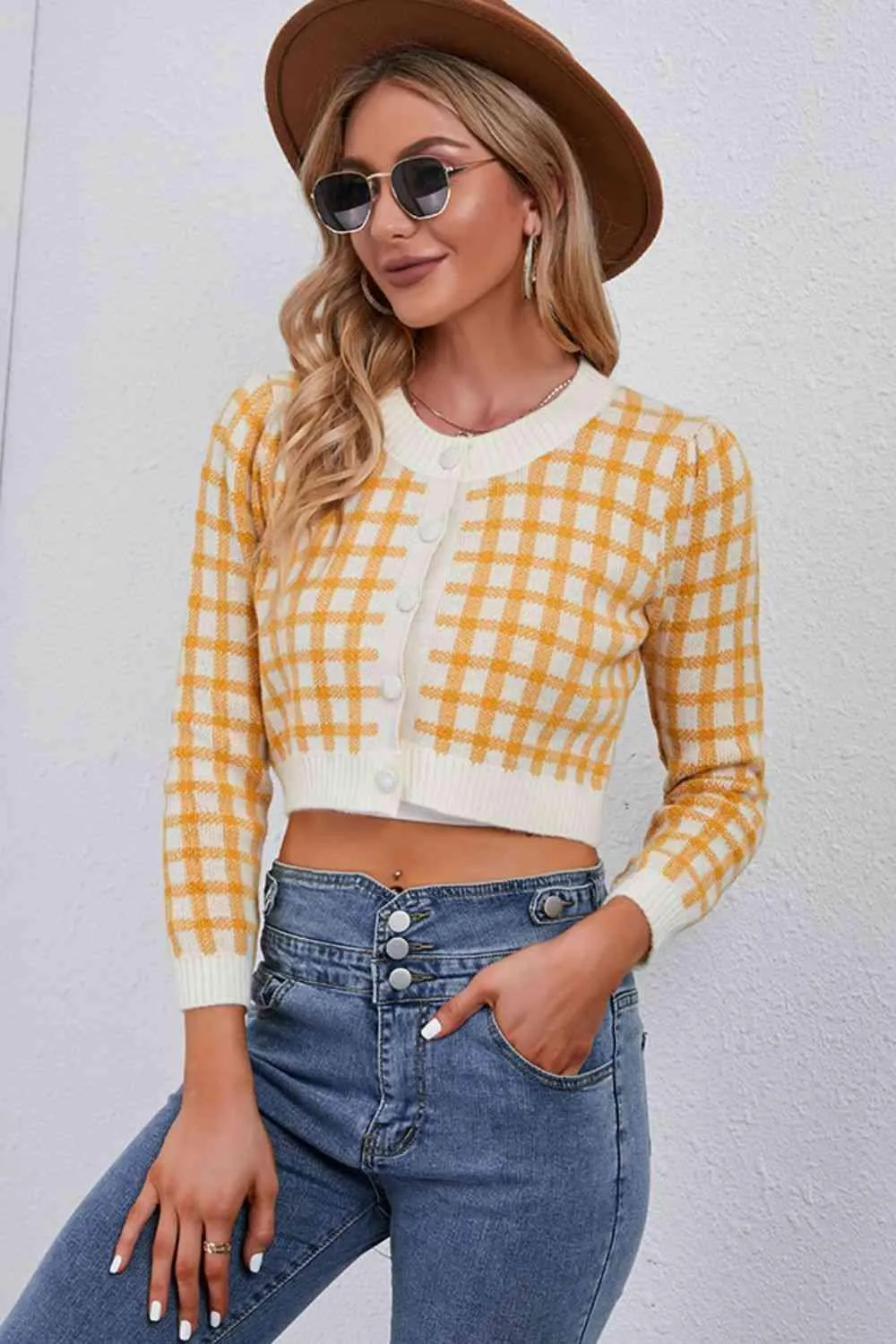 Dainty And Warm Plaid Buttoned Cropped Cardigan