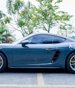 Karbel Carbon Side Skirts for Porsche 718 Cayman/Boxster/GTS/GT4/Spyder Carbon Fiber