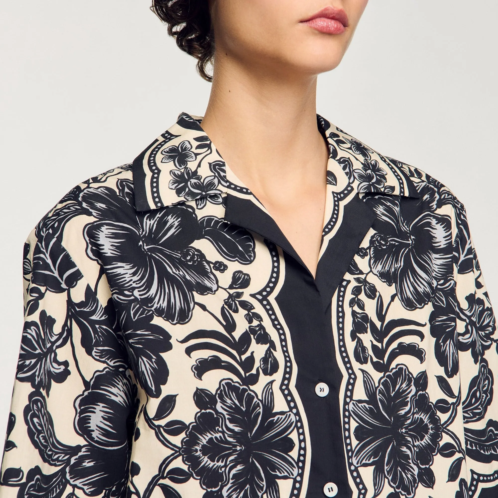 Perrine Floral Motif Shirt Ecru / Black