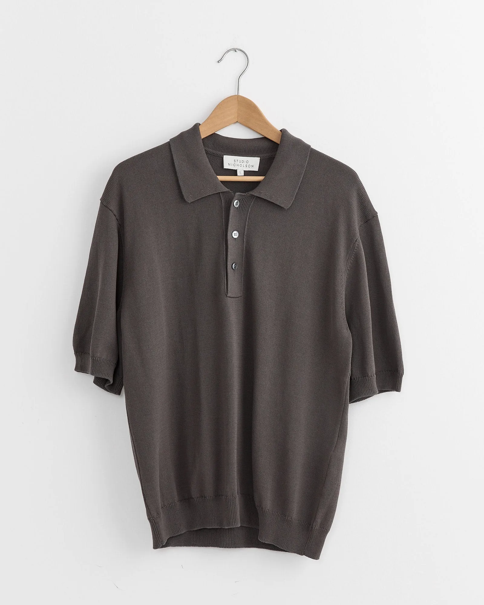 Swing Polo in Warm Grey