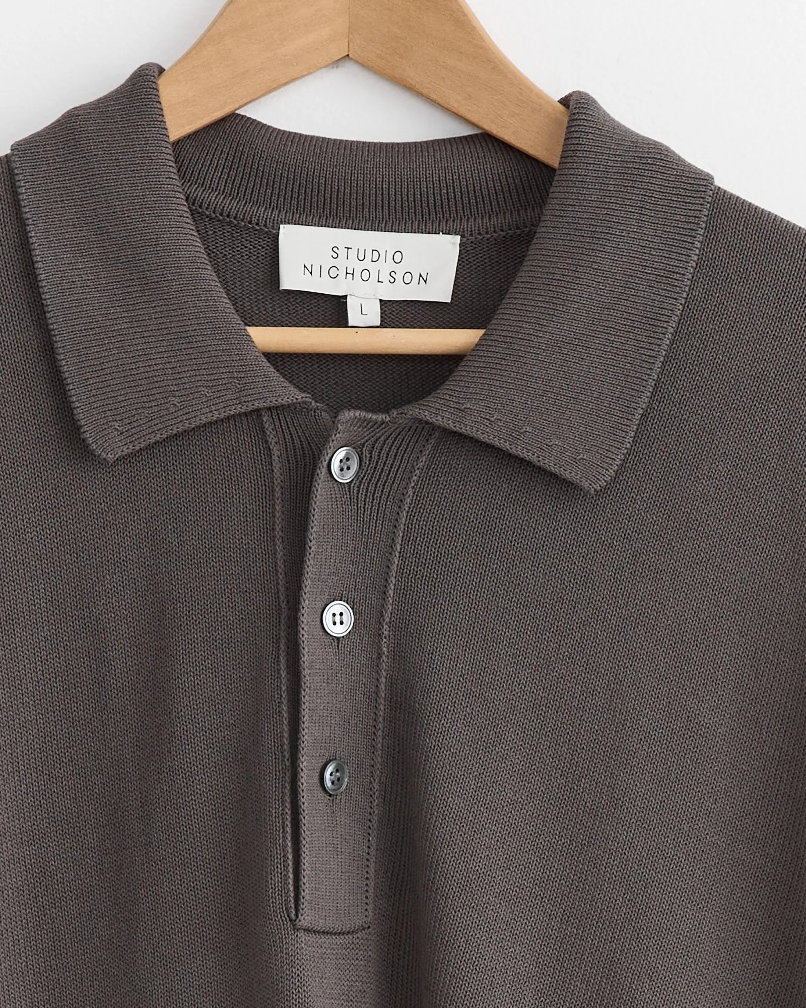Swing Polo in Warm Grey