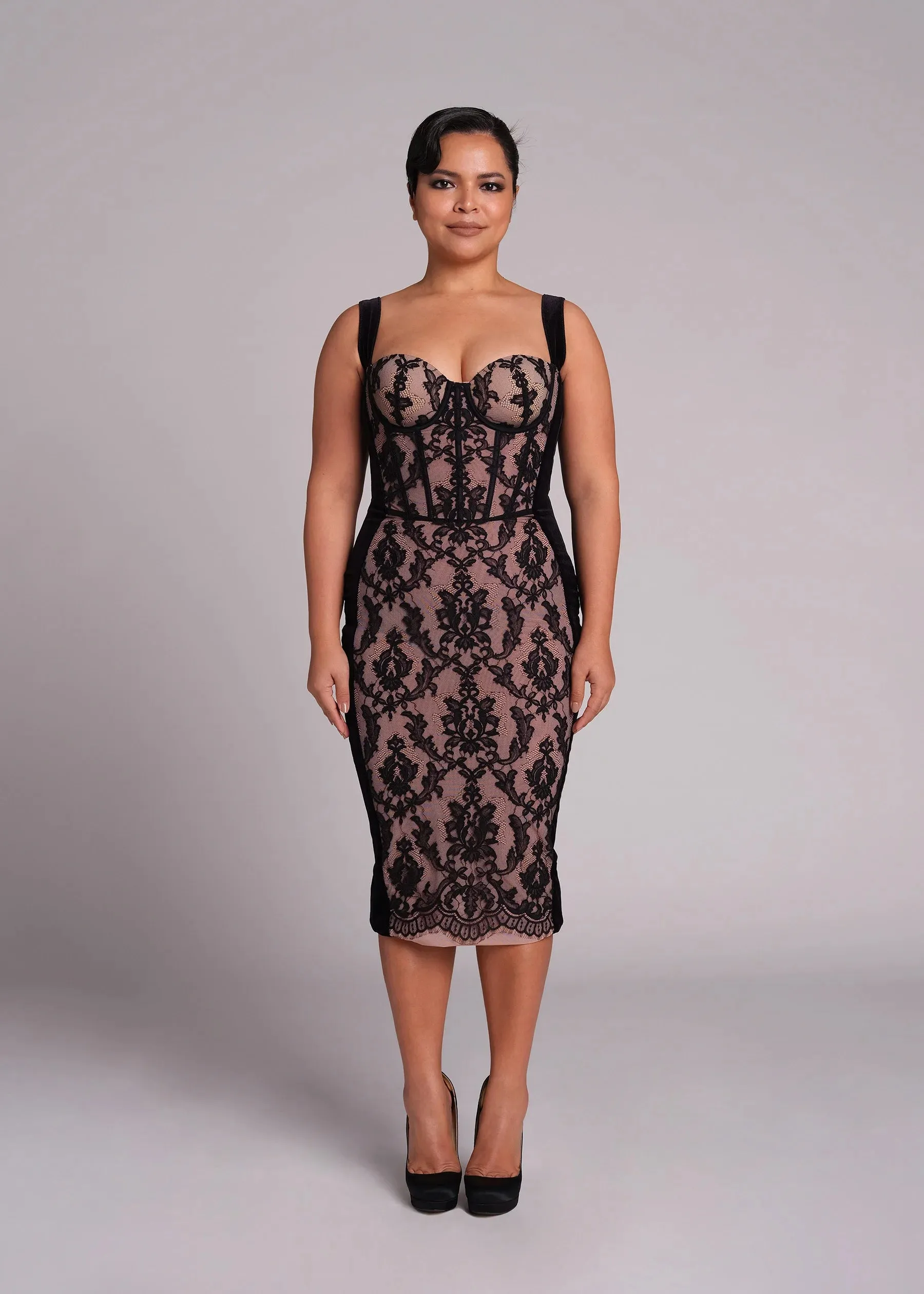 Trend4us Women's Chic Lace Corset-Style Ball Gowns