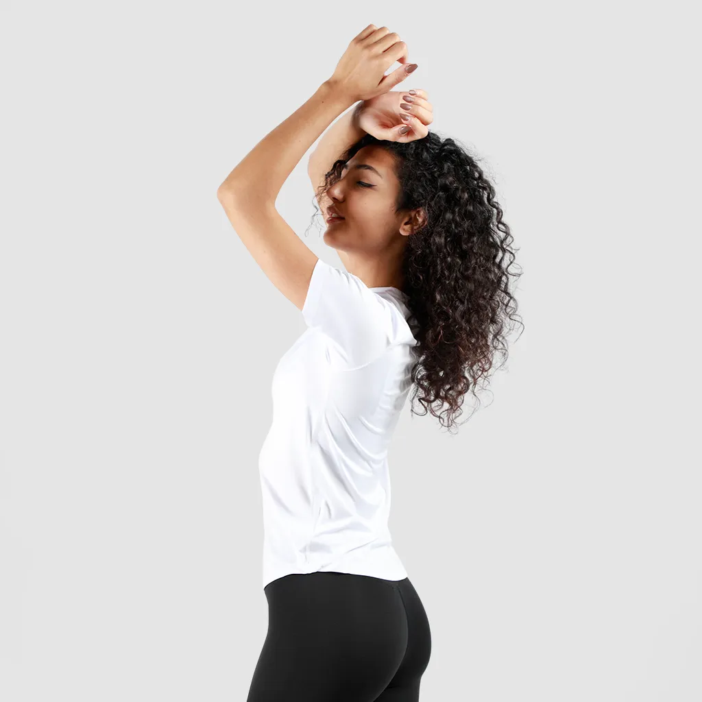 WOMEN-ESSENTIAL-PERFORMANCE T-SHIRT (WHITE)
